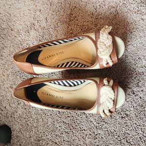 Gianni Bini Wedge sandals